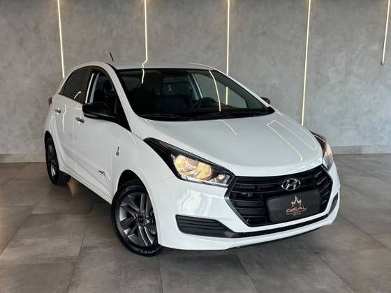 HYUNDAI HB20 1.6 COPA DO MUNDO FIFA 16V FLEX 4P AUTOMÁTICO HYUNDAI HB20 1.6 COPA DO MUNDO FIFA 16V FLEX 4P AUTOMÁTICO